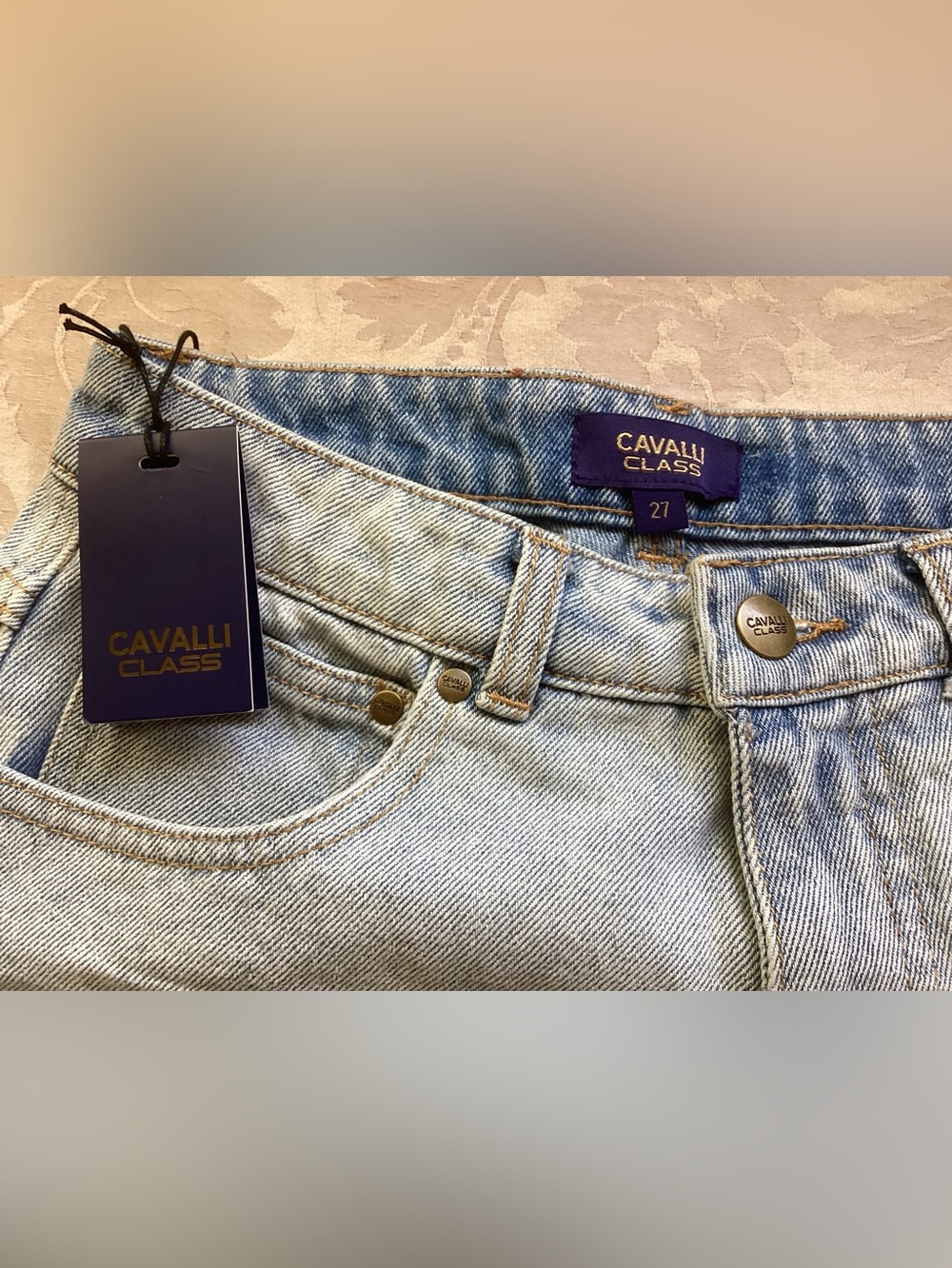 Cavalli Class Sprocket Classic Rise Light Wash Denim Frayed Hem Shorts sz 27 - Picture 2 of 4